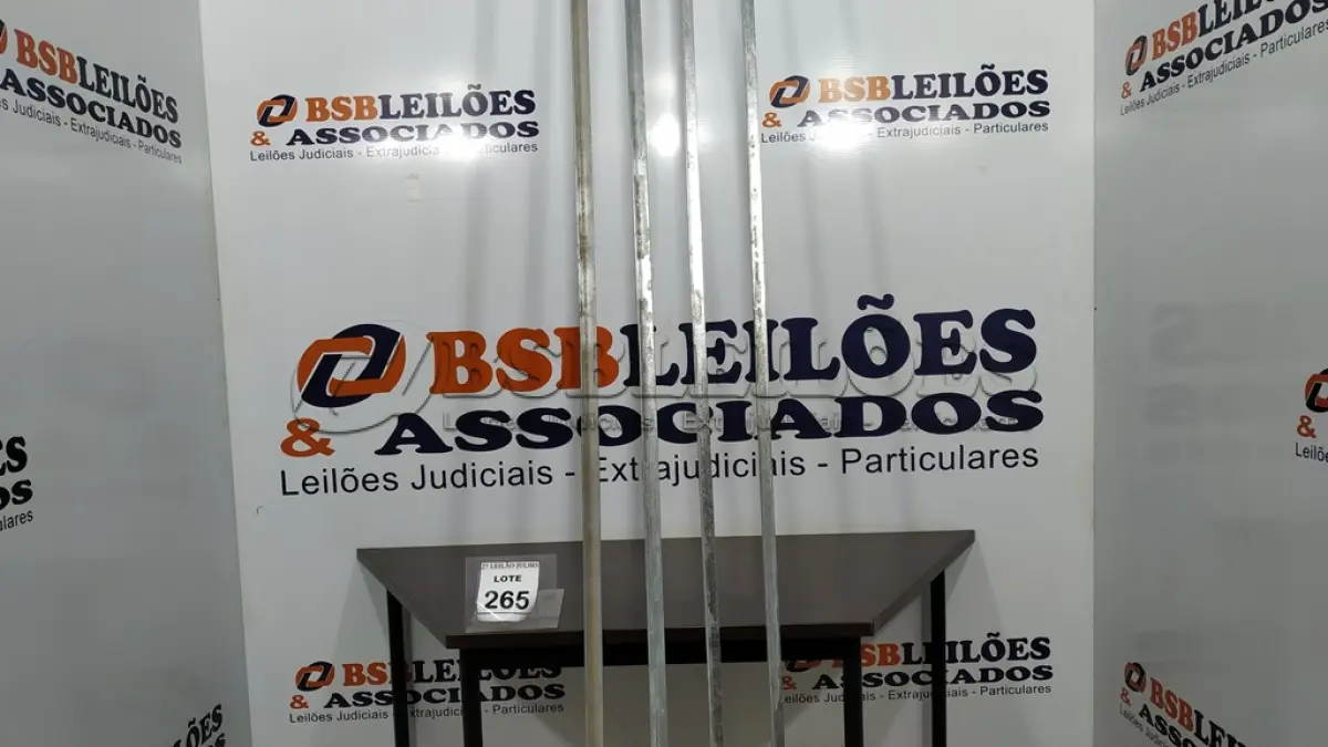 LOTE 265 - 04 CANTONEIRAS DE AÇO. (NO ESTADO) ATENÇÃO! FAZER A VISITAÇÃO ANTES DE ARREMATAR, NÃO SABEMOS SE FUNCIONA. LEILÃO NÃO TEM GARANTIA E NEM DEVOLUÇÃO, SUJEITO A POSSÍVEIS AVARIAS VISÍVEIS/OCULTAS E/OU AUSÊNCIA DE COMPONENTES.