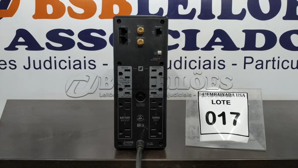 LOTE 017 - 01 APC UPS UNIT. (NO ESTADO EM QUE SE ENCONTRA. SUJEITO A AVARIAS OCULTAS/VISÍVEIS.)  3B1221X14980
