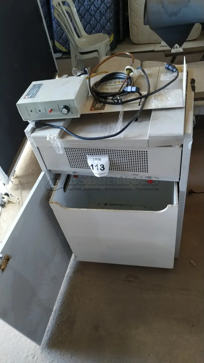 LOTE 113 - 01 SHREDDER (TRITURADORA DE PAPEL). (NO ESTADO EM QUE SE ENCONTRA. SUJEITO A AVARIAS OCULTAS/VISÍVEIS.)  6104278