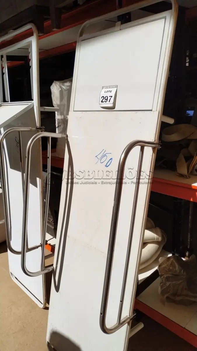 LOTE 297 - 01 MACA PARA TRANSPORTE. (NO ESTADO) ATENÇÃO! FAZER A VISITAÇÃO ANTES DE ARREMATAR, NÃO SABEMOS SE FUNCIONA. LEILÃO NÃO TEM GARANTIA E NEM DEVOLUÇÃO, SUJEITO A POSSÍVEIS AVARIAS VISÍVEIS/OCULTAS E/OU AUSÊNCIA DE COMPONENTES.