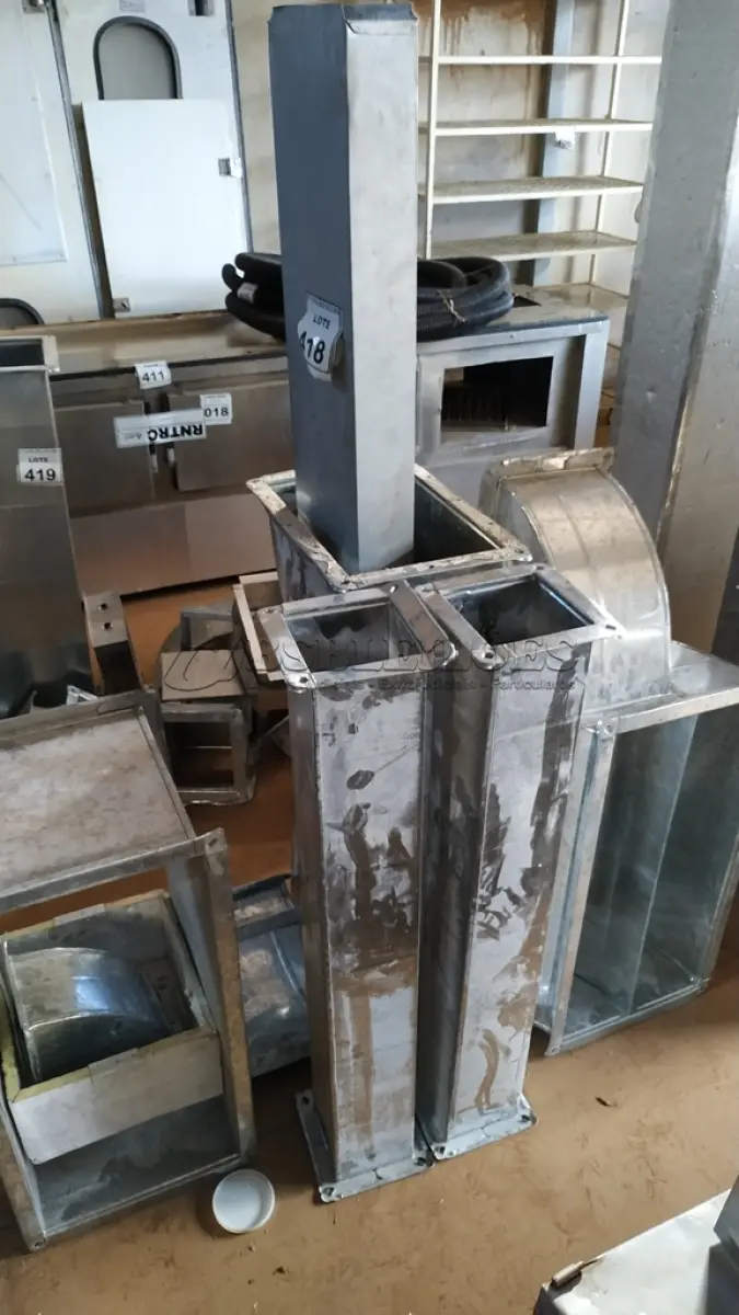 LOTE 418 - 01 LOTE COM VÁRIAS PEÇAS DE CHAMINÉ . (NO ESTADO) ATENÇÃO! FAZER A VISITAÇÃO ANTES DE ARREMATAR, NÃO SABEMOS SE FUNCIONA. LEILÃO NÃO TEM GARANTIA E NEM DEVOLUÇÃO, SUJEITO A POSSÍVEIS AVARIAS VISÍVEIS/OCULTAS E/OU AUSÊNCIA DE COMPONENTES.