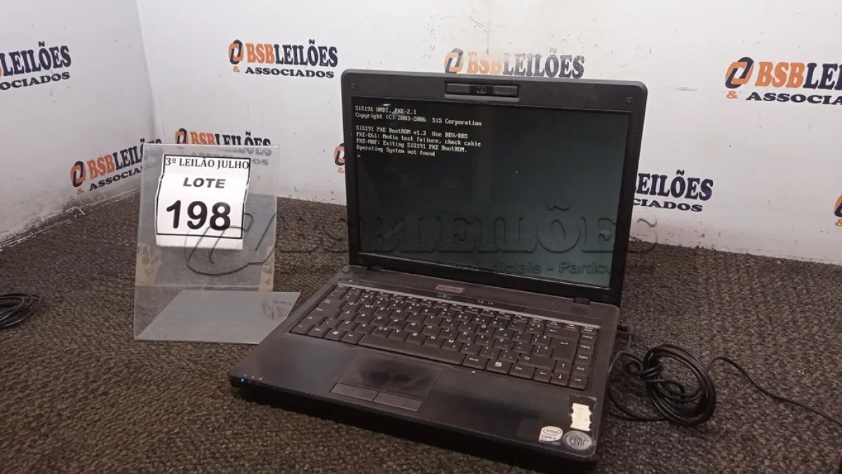 LOTE 198 - 01 NOTEBOOK MARCA VECTOR COM FONTE.  (NO ESTADO) ATENÇÃO! FAZER A VISITAÇÃO ANTES DE ARREMATAR, NÃO SABEMOS SE FUNCIONA. LEILÃO NÃO TEM GARANTIA E NEM DEVOLUÇÃO, SUJEITO A POSSÍVEIS AVARIAS VISÍVEIS/OCULTAS E/OU AUSÊNCIA DE COMPONENTES.