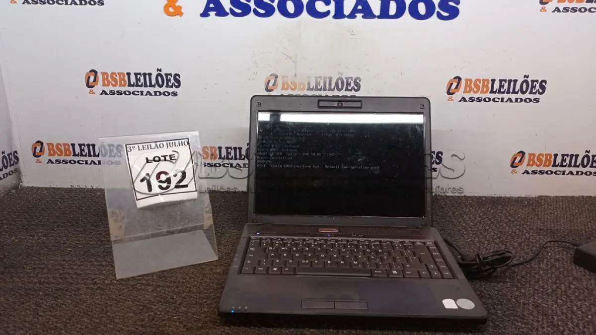 LOTE 192 - 01 NOTEBOOK MARCA VECTOR COM FONTE.  (NO ESTADO) ATENÇÃO! FAZER A VISITAÇÃO ANTES DE ARREMATAR, NÃO SABEMOS SE FUNCIONA. LEILÃO NÃO TEM GARANTIA E NEM DEVOLUÇÃO, SUJEITO A POSSÍVEIS AVARIAS VISÍVEIS/OCULTAS E/OU AUSÊNCIA DE COMPONENTES.