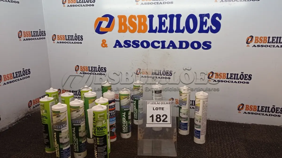 LOTE 182 - 16 BISNAGAS DE SILICONE MARCAS DIVERSAS. (NO ESTADO) ATENÇÃO! FAZER A VISITAÇÃO ANTES DE ARREMATAR, NÃO SABEMOS SE FUNCIONA, LEILÃO NÃO TEM GARANTIA E NEM DEVOLUÇÃO, SUJEITO A POSSÍVEIS AVARIAS VISÍVEIS/OCULTAS E/OU AUSÊNCIA DE COMPONENTES.
