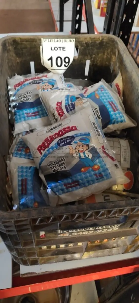 LOTE 109 - 01 LOTE COM GRANDE QUANTIDADE PACOTES DE GESSO RÁPIDO PARA MOLDURAS, REPAROS E MOLDES DE 1KG CADA MARCA REJUMASSA. (NOVO) (NO ESTADO) ATENÇÃO! FAZER A VISITAÇÃO ANTES DE ARREMATAR, NÃO SABEMOS SE FUNCIONA. LEILÃO NÃO TEM GARANTIA E NEM DEVOLUÇÃO, SUJEITO A POSSÍVEIS AVARIAS VISÍVEIS/OCULTAS E/OU AUSÊNCIA DE COMPONENTES.