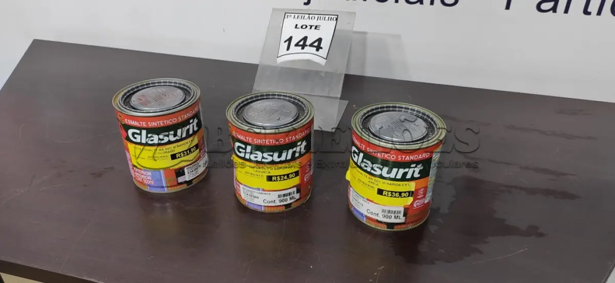 LOTE 144 - 03 LATAS DE ESMALTE SINTÉTICO DE 900ML CORES VARIADAS MARCA GLASURIT. (NO ESTADO) ATENÇÃO! FAZER A VISITAÇÃO ANTES DE ARREMATAR, NÃO SABEMOS SE FUNCIONA, LEILÃO NÃO TEM GARANTIA E NEM DEVOLUÇÃO, SUJEITO A POSSÍVEIS AVARIAS VISÍVEIS/OCULTAS E/OU AUSÊNCIA DE COMPONENTES.