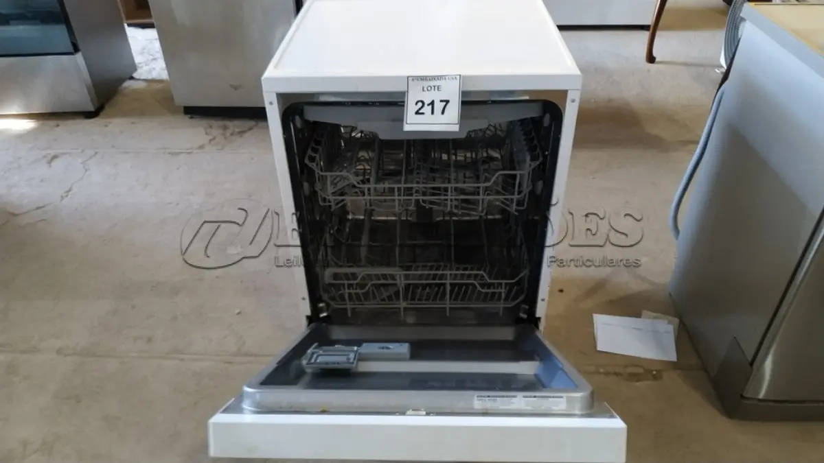LOTE 217 - 01 LAVA LOUÇA BRASTEMP 220V. (NO ESTADO EM QUE SE ENCONTRA. SUJEITO A AVARIAS OCULTAS/VISÍVEIS.)  BH1652A