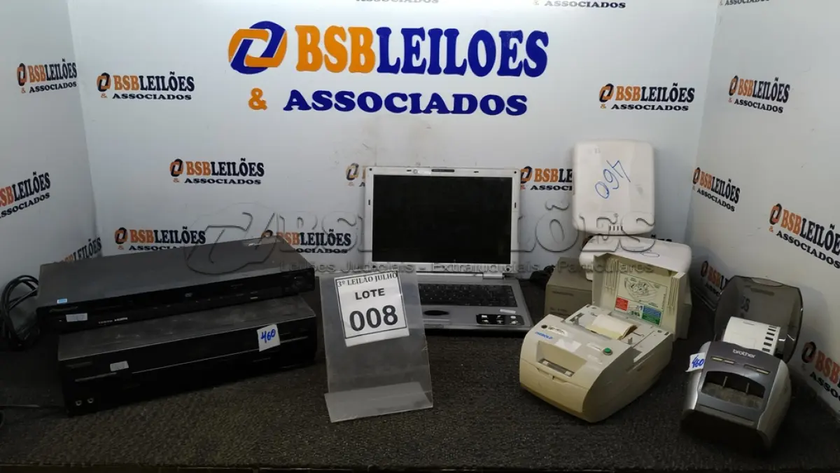 LOTE 008 - 01 NOTEBOOK WIN, 01 APARELHO DE DVD MARCA PIONEER, 01 APARELHO DE VÍDEO CASSETE MARCA TOSHIBA, 01 IMPRESSORA DE ETIQUETA, 01 IMPRESSORA DE CUPOM, 01 DISTRIBUIDOR DE VÍDEO E 02 PONTOS DE ACESO SEM FIO. (NO ESTADO) ATENÇÃO! FAZER A VISITAÇÃO ANTES DE ARREMATAR, NÃO SABEMOS SE FUNCIONA, LEILÃO NÃO TEM GARANTIA E NEM DEVOLUÇÃO, SUJEITO A POSSÍVEIS AVARIAS VISÍVEIS/OCULTAS E/OU AUSÊNCIA DE COMPONENTES.