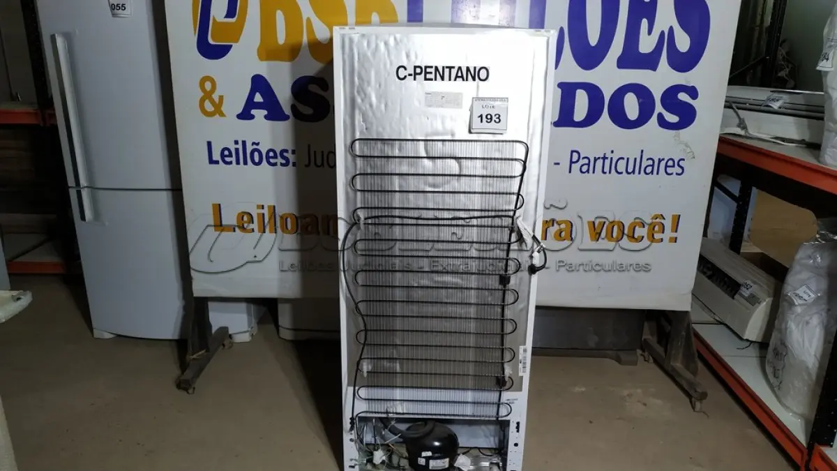 LOTE 193 - 01 FREEZER VERTICAL CONSUL 220V. (NO ESTADO EM QUE SE ENCONTRA. SUJEITO A AVARIAS OCULTAS/VISÍVEIS.)  BH1651Y