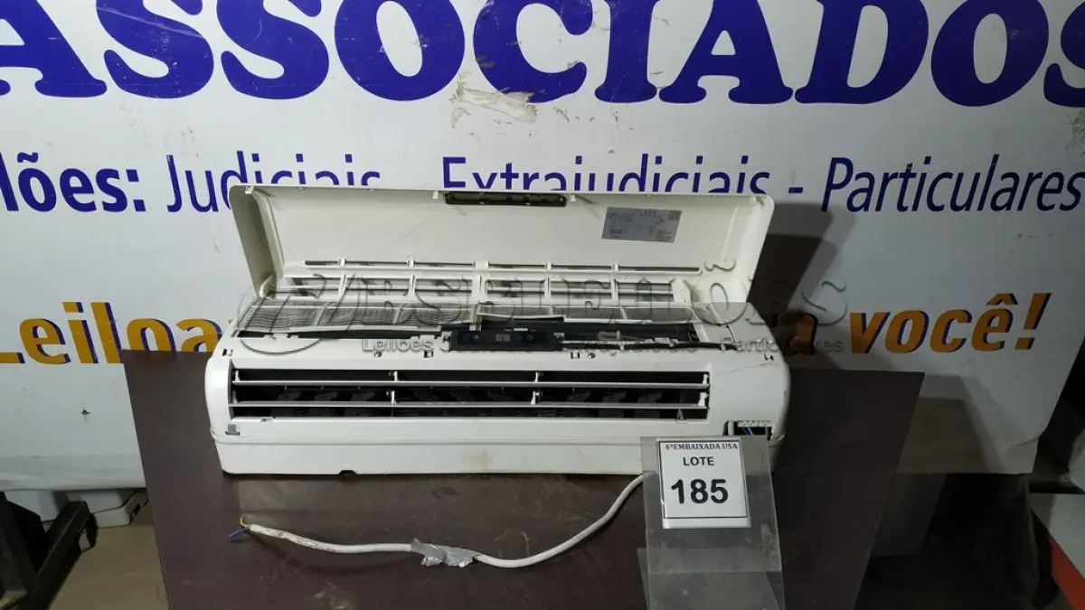 LOTE 185 - 01 EVAPORADORA 12.000BTUS. (NO ESTADO EM QUE SE ENCONTRA. SUJEITO A AVARIAS OCULTAS/VISÍVEIS.)  AV9866M