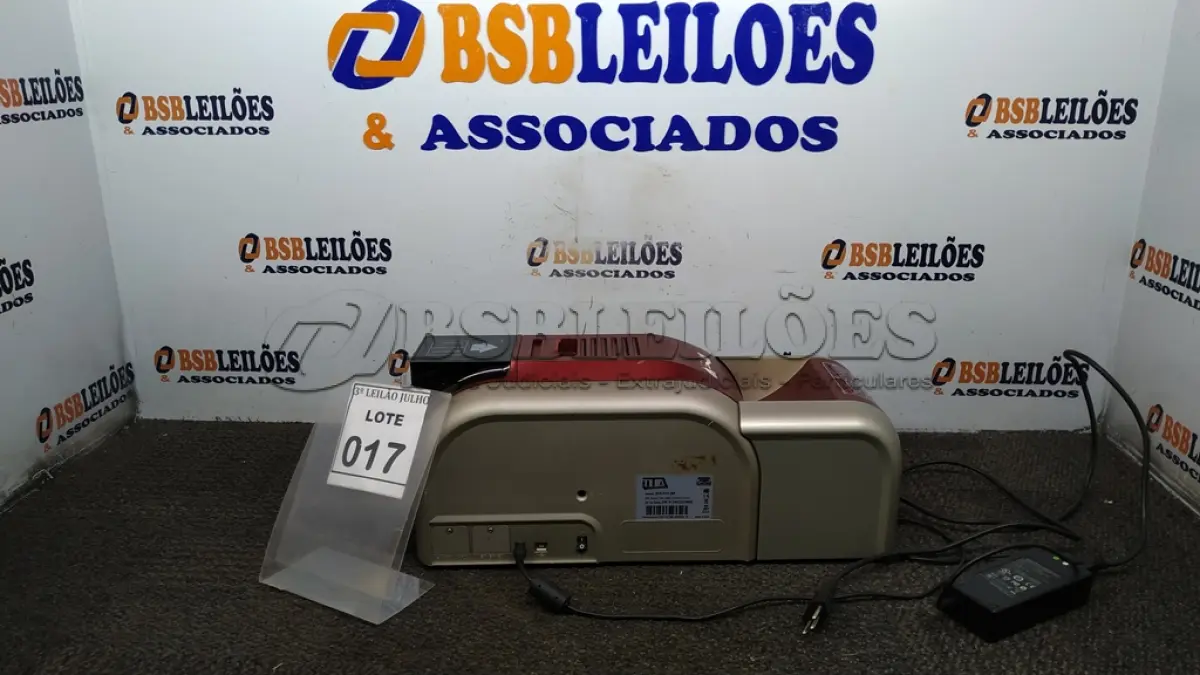 LOTE 017 - 01 IMPRESSORA DE CRACHÁ. (NO ESTADO) ATENÇÃO! FAZER A VISITAÇÃO ANTES DE ARREMATAR, NÃO SABEMOS SE FUNCIONA, LEILÃO NÃO TEM GARANTIA E NEM DEVOLUÇÃO, SUJEITO A POSSÍVEIS AVARIAS VISÍVEIS/OCULTAS E/OU AUSÊNCIA DE COMPONENTES.