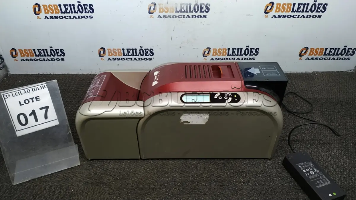 LOTE 017 - 01 IMPRESSORA DE CRACHÁ. (NO ESTADO) ATENÇÃO! FAZER A VISITAÇÃO ANTES DE ARREMATAR, NÃO SABEMOS SE FUNCIONA, LEILÃO NÃO TEM GARANTIA E NEM DEVOLUÇÃO, SUJEITO A POSSÍVEIS AVARIAS VISÍVEIS/OCULTAS E/OU AUSÊNCIA DE COMPONENTES.