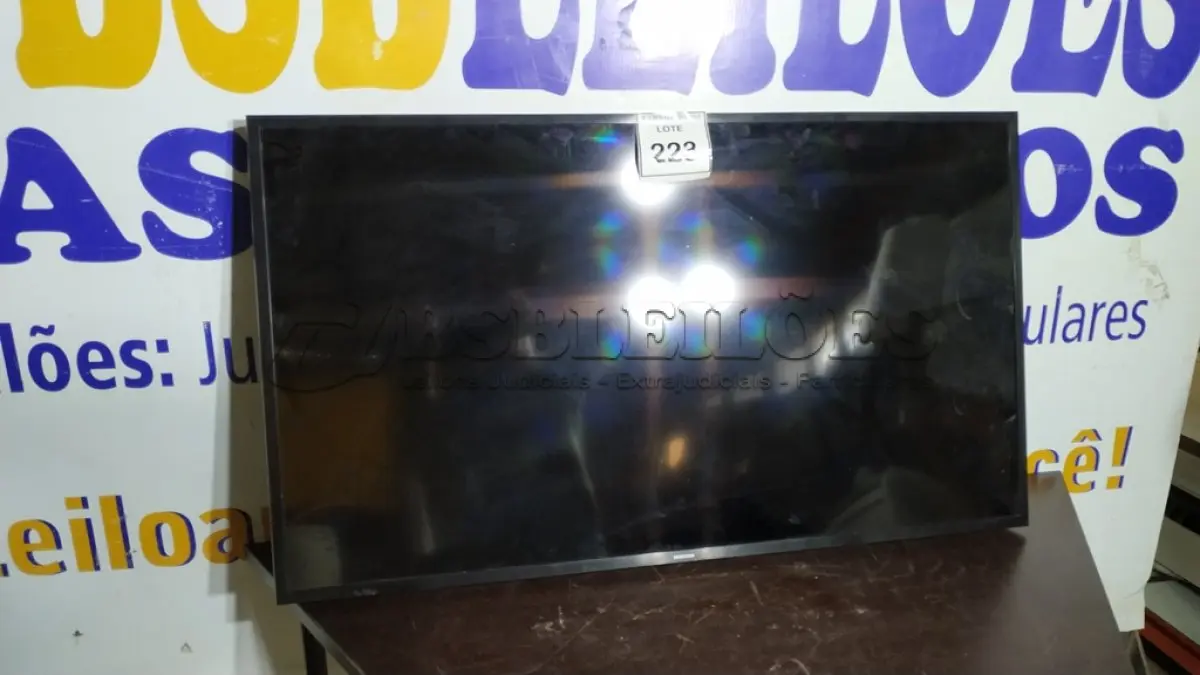 LOTE 223 - 01 SMATT TV SAMSUNG 49”. (NO ESTADO EM QUE SE ENCONTRA. SUJEITO A AVARIAS OCULTAS/VISÍVEIS.)  AV9477S