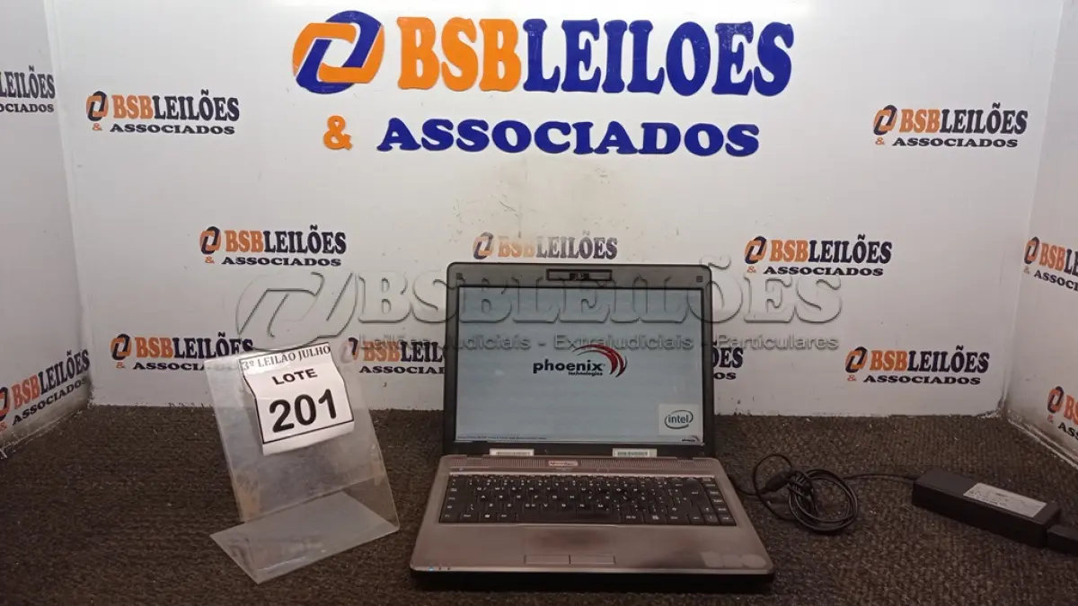 LOTE 201 - 01 NOTEBOOK MARCA VECTOR COM FONTE.  (NO ESTADO) ATENÇÃO! FAZER A VISITAÇÃO ANTES DE ARREMATAR, NÃO SABEMOS SE FUNCIONA. LEILÃO NÃO TEM GARANTIA E NEM DEVOLUÇÃO, SUJEITO A POSSÍVEIS AVARIAS VISÍVEIS/OCULTAS E/OU AUSÊNCIA DE COMPONENTES.