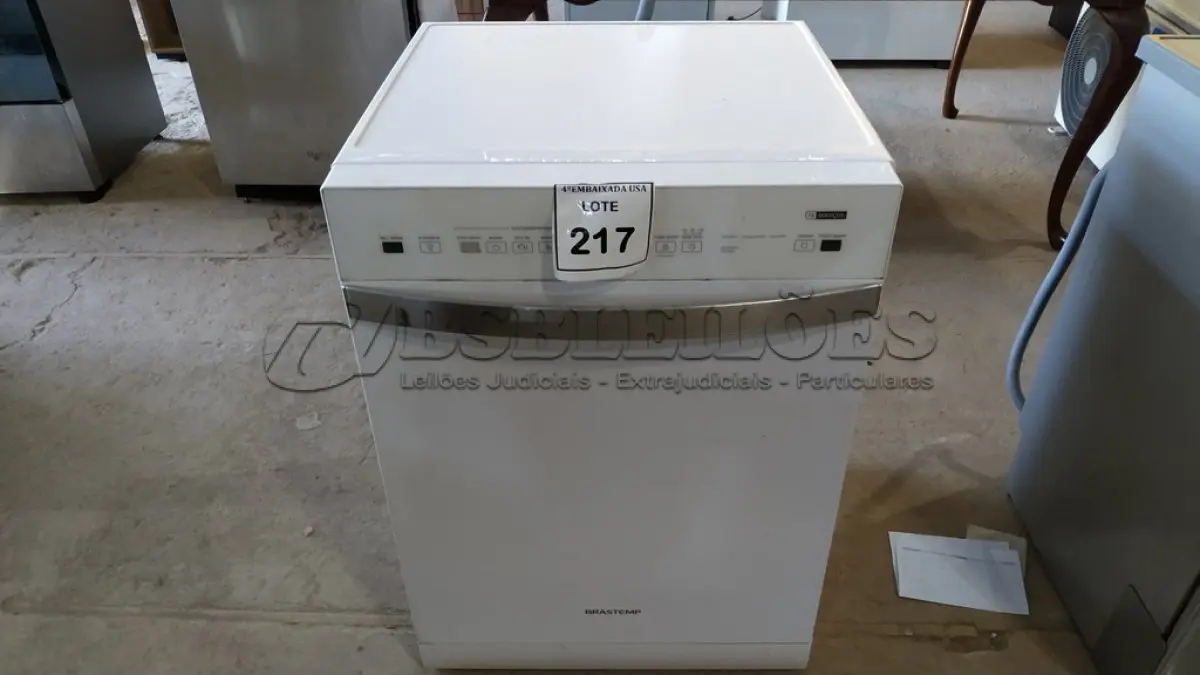 LOTE 217 - 01 LAVA LOUÇA BRASTEMP 220V. (NO ESTADO EM QUE SE ENCONTRA. SUJEITO A AVARIAS OCULTAS/VISÍVEIS.)  BH1652A