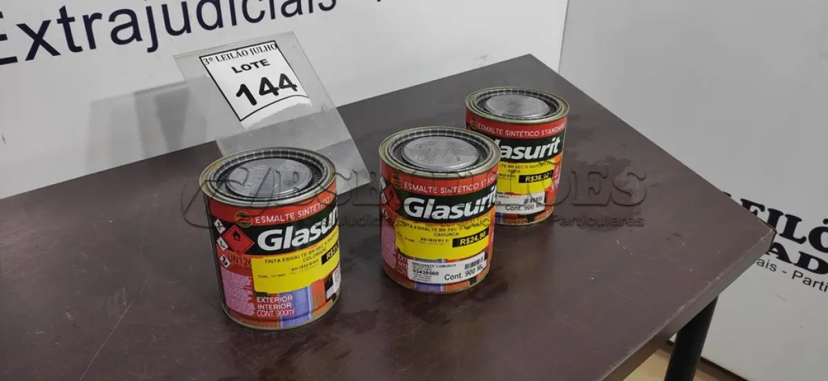 LOTE 144 - 03 LATAS DE ESMALTE SINTÉTICO DE 900ML CORES VARIADAS MARCA GLASURIT. (NO ESTADO) ATENÇÃO! FAZER A VISITAÇÃO ANTES DE ARREMATAR, NÃO SABEMOS SE FUNCIONA, LEILÃO NÃO TEM GARANTIA E NEM DEVOLUÇÃO, SUJEITO A POSSÍVEIS AVARIAS VISÍVEIS/OCULTAS E/OU AUSÊNCIA DE COMPONENTES.