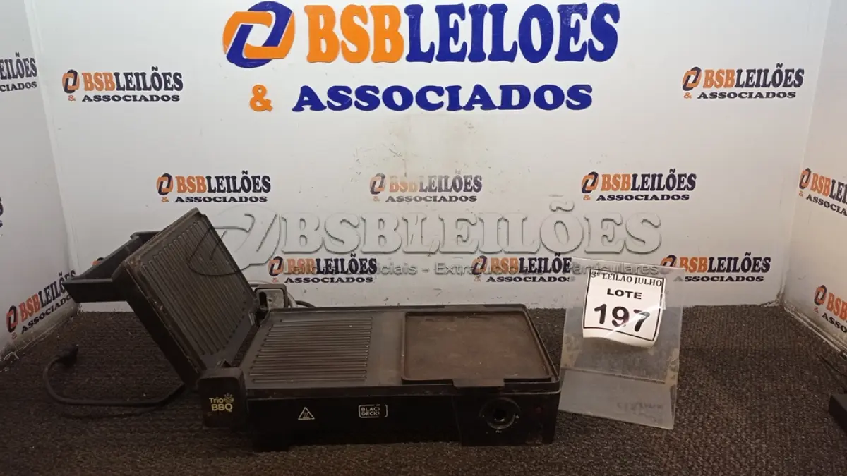 LOTE 197 - 01 GRILL ELÉTRICO MARCA BLACK & DECKER. (NO ESTADO) ATENÇÃO! FAZER A VISITAÇÃO ANTES DE ARREMATAR, NÃO SABEMOS SE FUNCIONA, LEILÃO NÃO TEM GARANTIA E NEM DEVOLUÇÃO, SUJEITO A POSSÍVEIS AVARIAS VISÍVEIS/OCULTAS E/OU AUSÊNCIA DE COMPONENTES.
