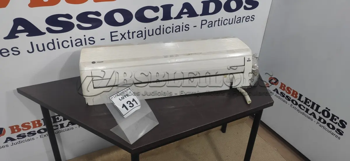 LOTE 131 - 01 EVAPORADORA 14.600BTUS MARCA TRANE. (NO ESTADO) ATENÇÃO! FAZER A VISITAÇÃO ANTES DE ARREMATAR, NÃO SABEMOS SE FUNCIONA, LEILÃO NÃO TEM GARANTIA E NEM DEVOLUÇÃO, SUJEITO A POSSÍVEIS AVARIAS VISÍVEIS/OCULTAS E/OU AUSÊNCIA DE COMPONENTES.