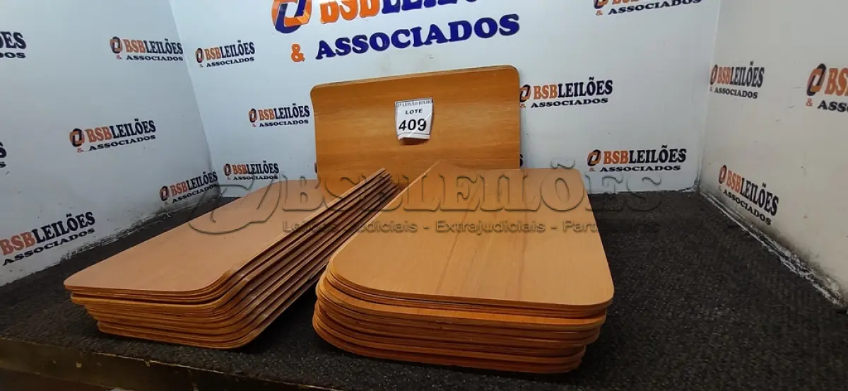 LOTE 409 - 20 PLACAS DE MADEIRAS. (NO ESTADO) ATENÇÃO! FAZER A VISITAÇÃO ANTES DE ARREMATAR, NÃO SABEMOS SE FUNCIONA, LEILÃO NÃO TEM GARANTIA E NEM DEVOLUÇÃO, SUJEITO A POSSÍVEIS AVARIAS VISÍVEIS/OCULTAS E/OU AUSÊNCIA DE COMPONENTES.