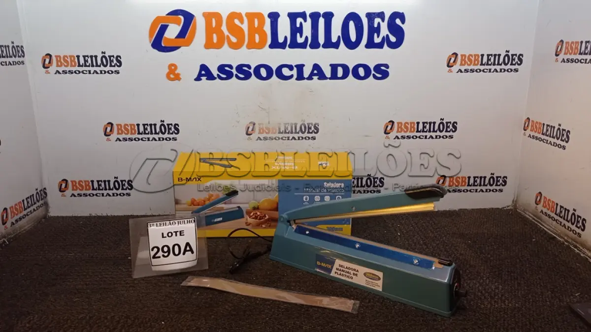 LOTE 290 - 01 SELADORA MANUAL DE PLÁSTICO 8NIVEIS DE AJUSTE MATERIAL ABS DESLIGAMENTO AUTOMÁTICO 220V 300MM POTÊNCIA 400W. (NO ESTADO) ATENÇÃO! FAZER A VISITAÇÃO ANTES DE ARREMATAR, NÃO SABEMOS SE FUNCIONA, LEILÃO NÃO TEM GARANTIA E NEM DEVOLUÇÃO, SUJEITO A POSSÍVEIS AVARIAS VISÍVEIS/OCULTAS E/OU AUSÊNCIA DE COMPONENTES.
