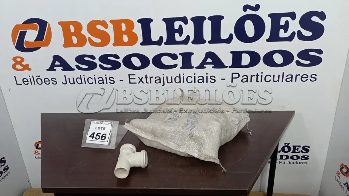 LOTE 456 - 01 LOTE COM VÁRIOS TÊ HIDRÁULICOS. (NO ESTADO) ATENÇÃO! FAZER A VISITAÇÃO ANTES DE ARREMATAR, NÃO SABEMOS SE FUNCIONA, LEILÃO NÃO TEM GARANTIA E NEM DEVOLUÇÃO, SUJEITO A POSSÍVEIS AVARIAS VISÍVEIS/OCULTAS E/OU AUSÊNCIA DE COMPONENTES.