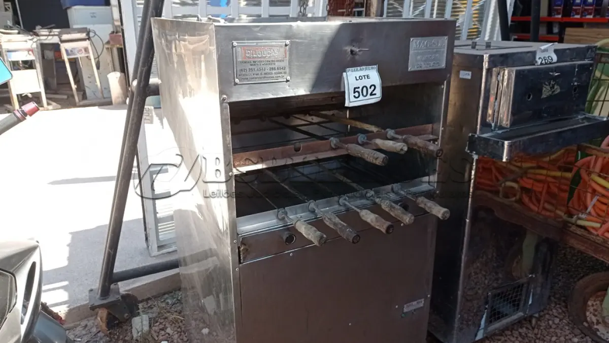 LOTE 502 - 01 CHURRASQUEIRA DUPLA EM INOX COM ESPETOS. (NO ESTADO) ATENÇÃO! FAZER A VISITAÇÃO ANTES DE ARREMATAR, NÃO SABEMOS SE FUNCIONA, LEILÃO NÃO TEM GARANTIA E NEM DEVOLUÇÃO, SUJEITO A POSSÍVEIS AVARIAS VISÍVEIS/OCULTAS E/OU AUSÊNCIA DE COMPONENTES.