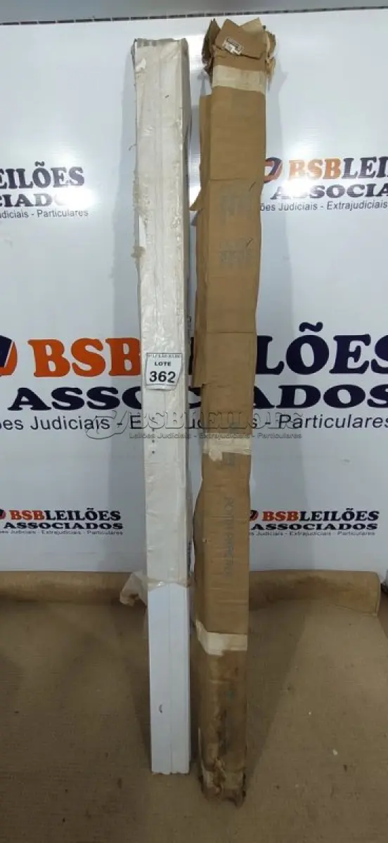 LOTE 362 - 01 PORTA SANFONADA MARCA PLASFLEX. (NO ESTADO) ATENÇÃO! FAZER A VISITAÇÃO ANTES DE ARREMATAR, NÃO SABEMOS SE FUNCIONA, LEILÃO NÃO TEM GARANTIA E NEM DEVOLUÇÃO, SUJEITO A POSSÍVEIS AVARIAS VISÍVEIS/OCULTAS E/OU AUSÊNCIA DE COMPONENTES.