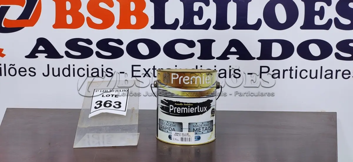 LOTE 363 - 01 LATA DE ESMALTE SINTÉTICO PREMIERLUX DE 3,6L NA COR BRANCO GELO MARCA PREMIER. (NO ESTADO) ATENÇÃO! FAZER A VISITAÇÃO ANTES DE ARREMATAR, NÃO SABEMOS SE FUNCIONA, LEILÃO NÃO TEM GARANTIA E NEM DEVOLUÇÃO, SUJEITO A POSSÍVEIS AVARIAS VISÍVEIS/OCULTAS E/OU AUSÊNCIA DE COMPONENTES.