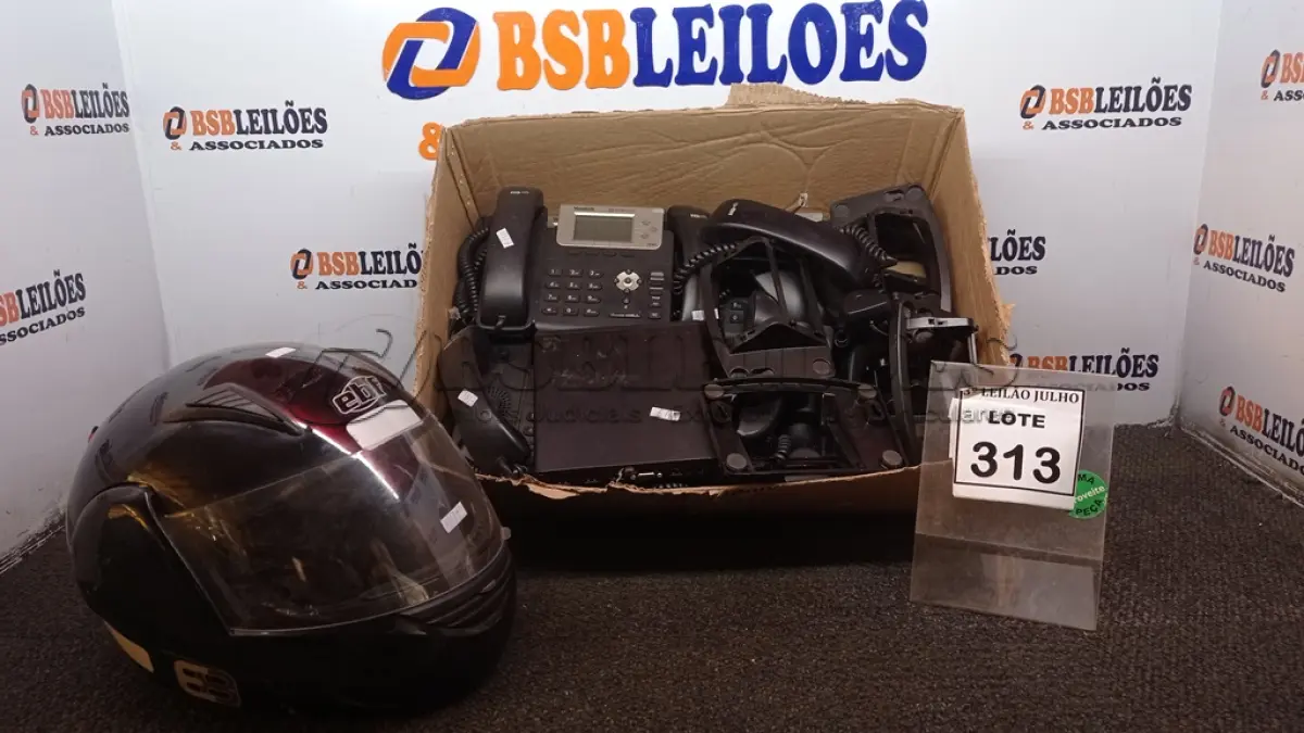 LOTE 313 - 10 APARELHOS DE TELEFONE VOIP, 01 CAPACETE E 01 MINI CPU MARCA HP. (NO ESTADO) ATENÇÃO! FAZER A VISITAÇÃO ANTES DE ARREMATAR, NÃO SABEMOS SE FUNCIONA, LEILÃO NÃO TEM GARANTIA E NEM DEVOLUÇÃO, SUJEITO A POSSÍVEIS AVARIAS VISÍVEIS/OCULTAS E/OU AUSÊNCIA DE COMPONENTES.