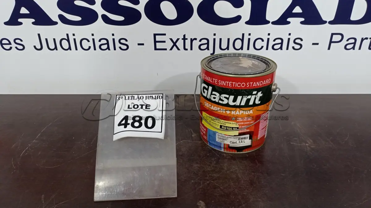 LOTE 521 - 01 LATA DE ESMALTE SINTÉTICO COM 3,6L NA COR BRILHANTE VERDE PRIMAVERA MARCA GLASURIT. (NO ESTADO) ATENÇÃO! FAZER A VISITAÇÃO ANTES DE ARREMATAR, NÃO SABEMOS SE FUNCIONA, LEILÃO NÃO TEM GARANTIA E NEM DEVOLUÇÃO, SUJEITO A POSSÍVEIS AVARIAS VISÍVEIS/OCULTAS E/OU AUSÊNCIA DE COMPONENTES.