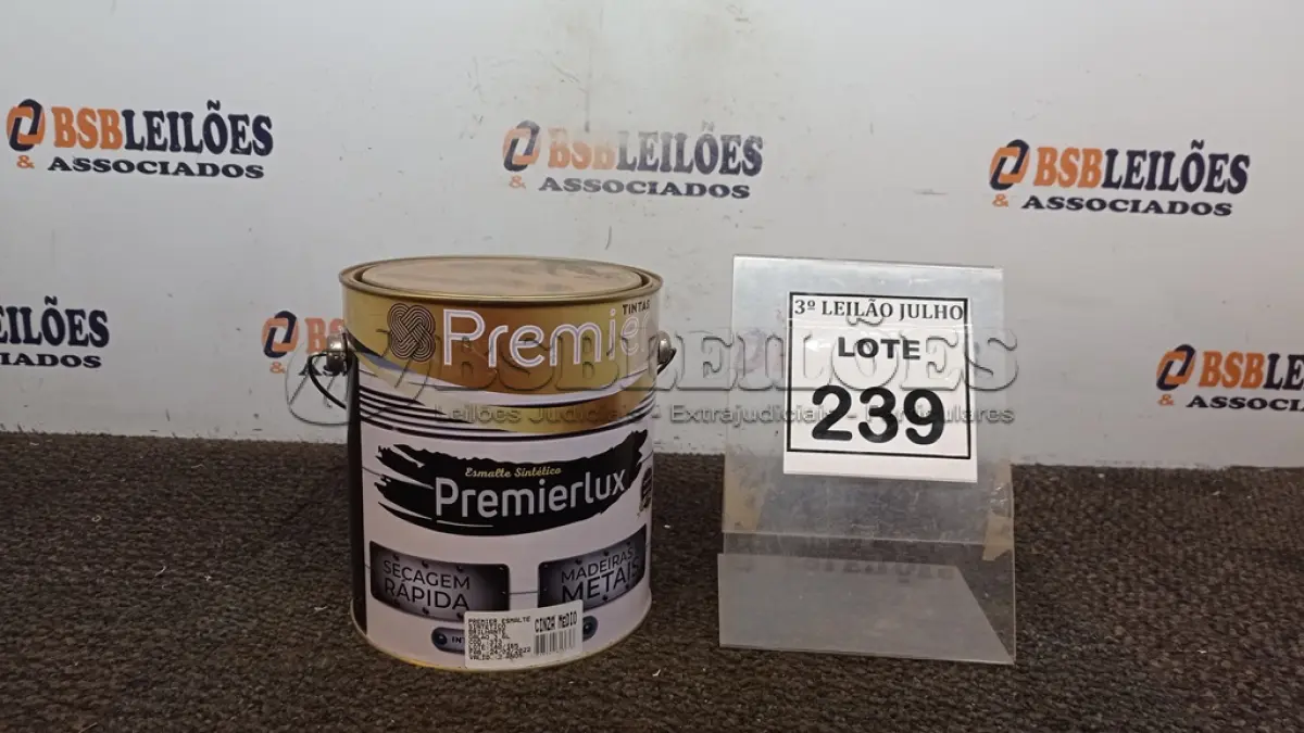 LOTE 239 - 01 LATA DE ESMALTE SINTÉTICO PREMIERLUX DE 3,6L NA COR CINZA MÉDIO MARCA PREMIER. (NO ESTADO) ATENÇÃO! FAZER A VISITAÇÃO ANTES DE ARREMATAR, NÃO SABEMOS SE FUNCIONA, LEILÃO NÃO TEM GARANTIA E NEM DEVOLUÇÃO, SUJEITO A POSSÍVEIS AVARIAS VISÍVEIS/OCULTAS E/OU AUSÊNCIA DE COMPONENTES.