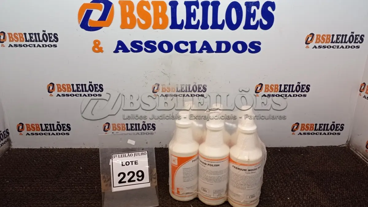 LOTE 229 - 06 LUSTRA MÓVEIS COM 1L CADA. (NO ESTADO) ATENÇÃO! FAZER A VISITAÇÃO ANTES DE ARREMATAR, NÃO SABEMOS SE FUNCIONA, LEILÃO NÃO TEM GARANTIA E NEM DEVOLUÇÃO, SUJEITO A POSSÍVEIS AVARIAS VISÍVEIS/OCULTAS E/OU AUSÊNCIA DE COMPONENTES.