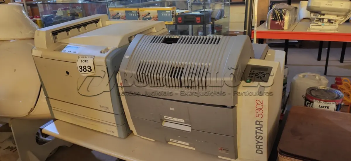 LOTE 383 - 01 IMPRESSORA MARCA KONICA MINOLTA DRYPRO MODELO 832 E 01 IMPRESSORA DE RAIO X DRYSTAR 5302 MARCA AGFA. (NO ESTADO) ATENÇÃO! FAZER A VISITAÇÃO ANTES DE ARREMATAR, NÃO SABEMOS SE FUNCIONA. LEILÃO NÃO TEM GARANTIA E NEM DEVOLUÇÃO, SUJEITO A POSSÍVEIS AVARIAS VISÍVEIS/OCULTAS E/OU AUSÊNCIA DE COMPONENTES.