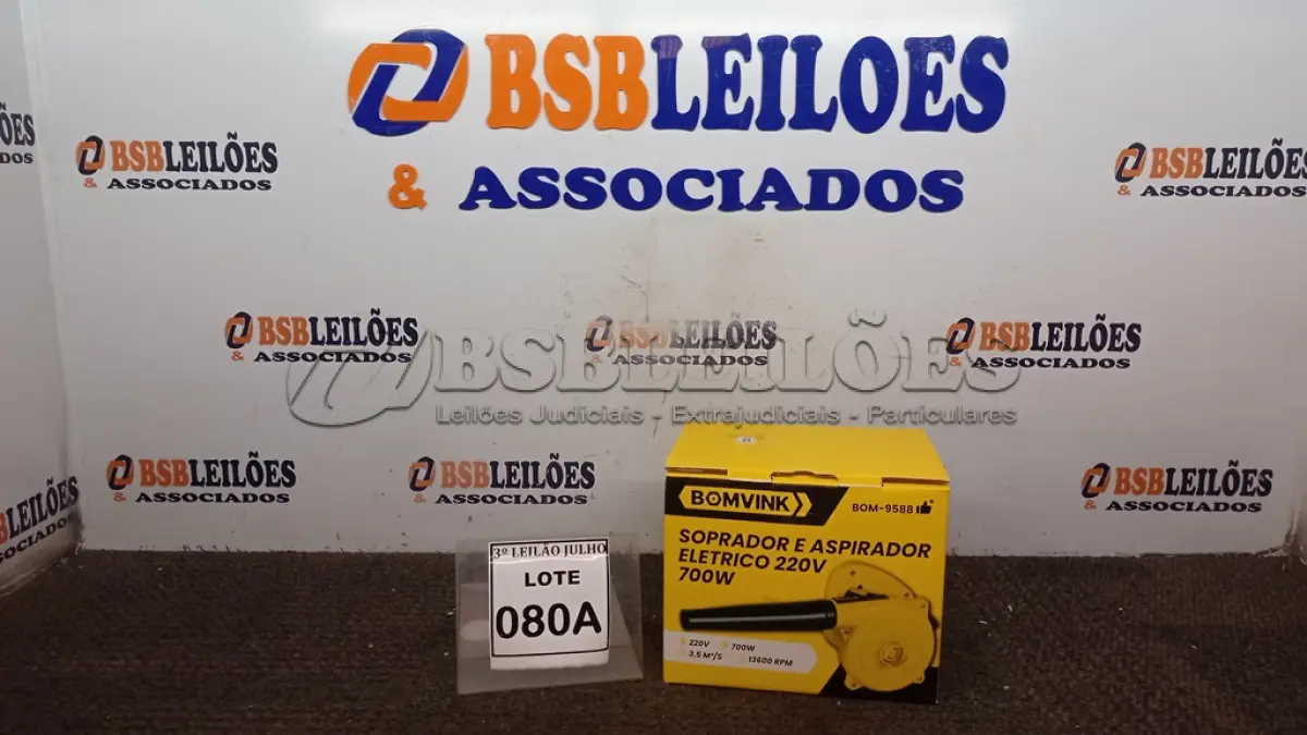 LOTE 080 - SOPRADOR  E ASPIRADOR ELÉTRICO 220V 700W 13600RPM (NO ESTADO) ATENÇÃO! FAZER A VISITAÇÃO ANTES DE ARREMATAR, NÃO SABEMOS SE FUNCIONA, LEILÃO NÃO TEM GARANTIA E NEM DEVOLUÇÃO, SUJEITO A POSSÍVEIS AVARIAS VISÍVEIS/OCULTAS E/OU AUSÊNCIA DE COMPONENTES.