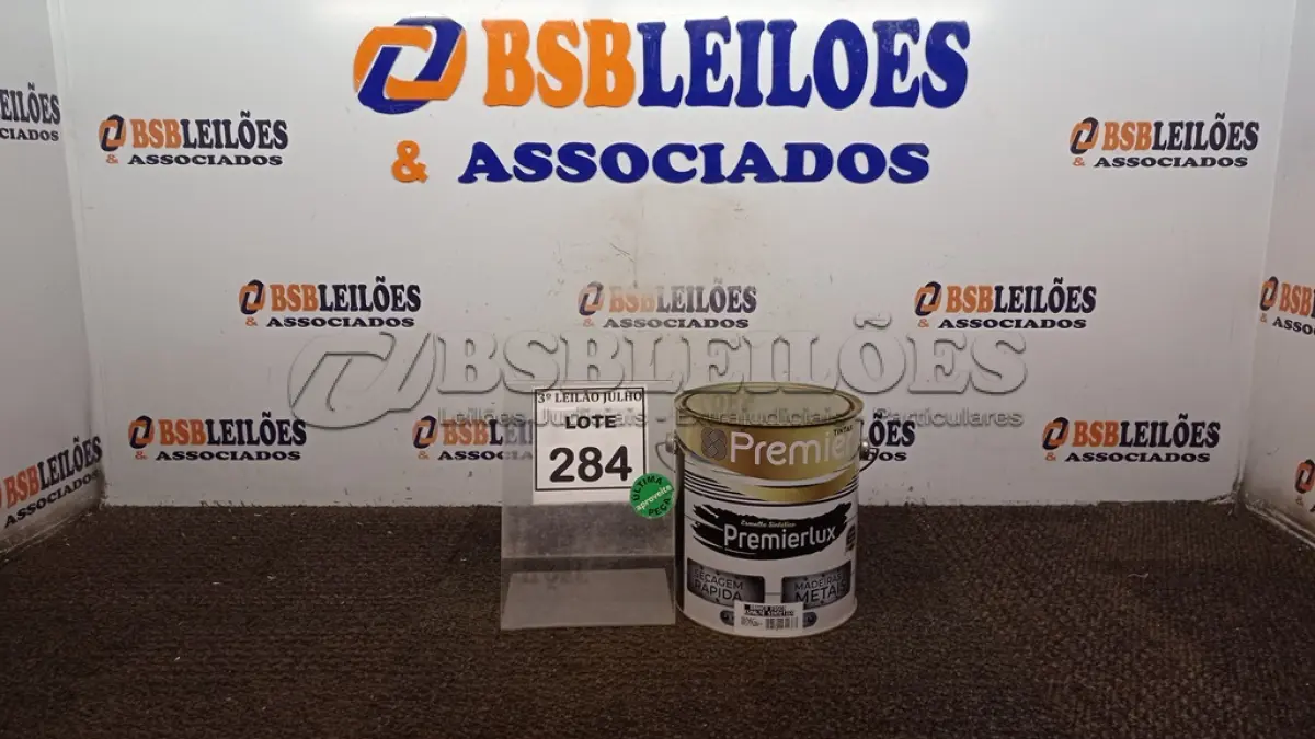 LOTE 284 - 01 LATA DE ESMALTE SINTÉTICO PREMIERLUX DE 3,6L NA COR BRANCO FOSCO MARCA PREMIER. (NO ESTADO) ATENÇÃO! FAZER A VISITAÇÃO ANTES DE ARREMATAR, NÃO SABEMOS SE FUNCIONA, LEILÃO NÃO TEM GARANTIA E NEM DEVOLUÇÃO, SUJEITO A POSSÍVEIS AVARIAS VISÍVEIS/OCULTAS E/OU AUSÊNCIA DE COMPONENTES.