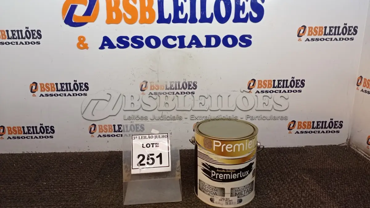 LOTE 251 - 01 LATA DE ESMALTE SINTÉTICO PREMIERLUX DE 3,6L NA COR CINZA MÉDIO MARCA PREMIER. (NO ESTADO) ATENÇÃO! FAZER A VISITAÇÃO ANTES DE ARREMATAR, NÃO SABEMOS SE FUNCIONA, LEILÃO NÃO TEM GARANTIA E NEM DEVOLUÇÃO, SUJEITO A POSSÍVEIS AVARIAS VISÍVEIS/OCULTAS E/OU AUSÊNCIA DE COMPONENTES.