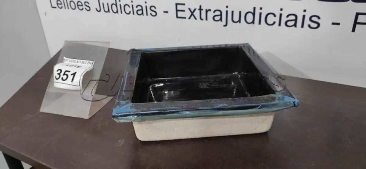LOTE 351 - 01 NICHO DE EMBUTIR. (NO ESTADO) ATENÇÃO! FAZER A VISITAÇÃO ANTES DE ARREMATAR, NÃO SABEMOS SE FUNCIONA. LEILÃO NÃO TEM GARANTIA E NEM DEVOLUÇÃO, SUJEITO A POSSÍVEIS AVARIAS VISÍVEIS/OCULTAS E/OU AUSÊNCIA DE COMPONENTES.