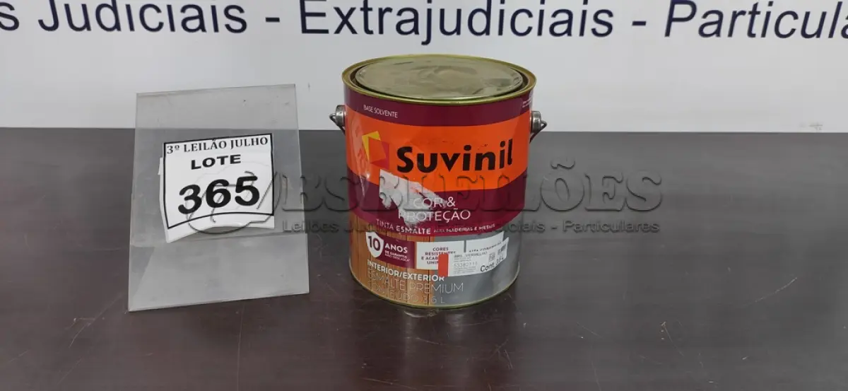 LOTE 496 - 01 LATA DE TINTA ESMALTE SINTÉTICO PARA MADEIRA E METAL 3,6L NA COR BRILHANTE VERMELHO MARCA SUVINIL (NOVO).  (NO ESTADO) ATENÇÃO! FAZER A VISITAÇÃO ANTES DE ARREMATAR, NÃO SABEMOS SE FUNCIONA. LEILÃO NÃO TEM GARANTIA E NEM DEVOLUÇÃO, SUJEITO A POSSÍVEIS AVARIAS VISÍVEIS/OCULTAS E/OU AUSÊNCIA DE COMPONENTES.