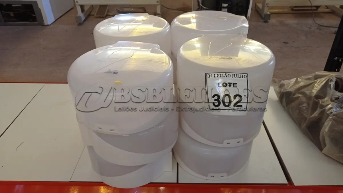 LOTE 302 - 09 DISPENSES DE PAPEL. (NO ESTADO) ATENÇÃO! FAZER A VISITAÇÃO ANTES DE ARREMATAR, NÃO SABEMOS SE FUNCIONA, LEILÃO NÃO TEM GARANTIA E NEM DEVOLUÇÃO, SUJEITO A POSSÍVEIS AVARIAS VISÍVEIS/OCULTAS E/OU AUSÊNCIA DE COMPONENTES.