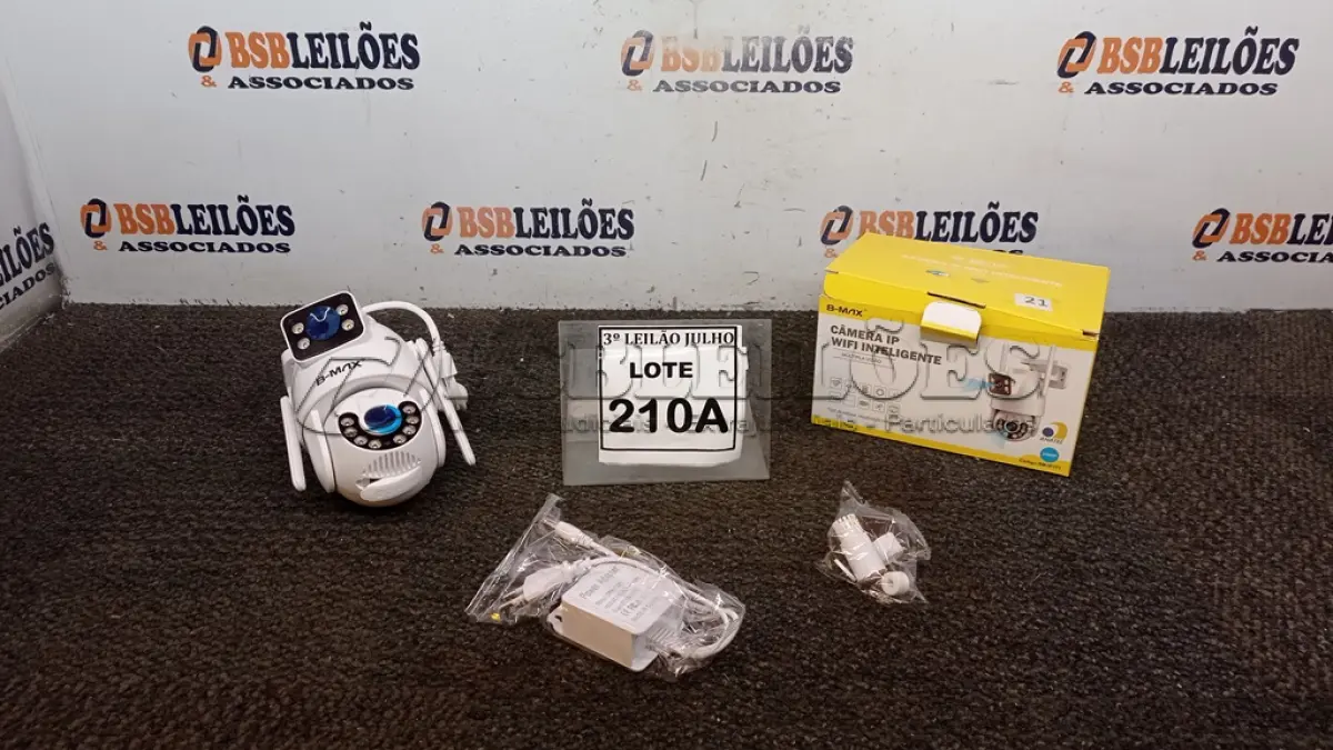 LOTE 210 - CÂMERA DUPLA IP WIFI INTELIGENTE EXTERNA APPS YOOSEE  ALTO FALANTE MICROFONE GIRA 360GRAUS COM LEDES BRANCO FOTOSSENSÍVEL 1080P  (NO ESTADO) ATENÇÃO! FAZER A VISITAÇÃO ANTES DE ARREMATAR, NÃO SABEMOS SE FUNCIONA, LEILÃO NÃO TEM GARANTIA E NEM DEVOLUÇÃO, SUJEITO A POSSÍVEIS AVARIAS VISÍVEIS/OCULTAS E/OU AUSÊNCIA DE COMPONENTES.