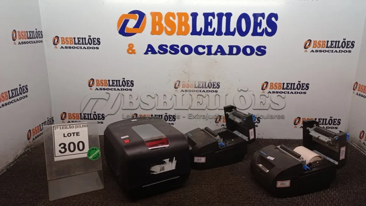 LOTE 300 - 02 IMPRESSORAS DE CUPOM MARCA DIEBOLD E 01 IMPRESSORA DE ETIQUETAS MARCA HONEYWELL. (NO ESTADO) ATENÇÃO! FAZER A VISITAÇÃO ANTES DE ARREMATAR, NÃO SABEMOS SE FUNCIONA, LEILÃO NÃO TEM GARANTIA E NEM DEVOLUÇÃO, SUJEITO A POSSÍVEIS AVARIAS VISÍVEIS/OCULTAS E/OU AUSÊNCIA DE COMPONENTES.