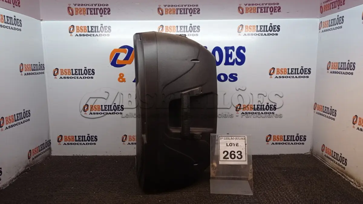 LOTE 263 - 01 CAIXA DE SOM MARCA PZ PRO ÁUDIO. (NO ESTADO) ATENÇÃO! FAZER A VISITAÇÃO ANTES DE ARREMATAR, NÃO SABEMOS SE FUNCIONA. LEILÃO NÃO TEM GARANTIA E NEM DEVOLUÇÃO, SUJEITO A POSSÍVEIS AVARIAS VISÍVEIS/OCULTAS E/OU AUSÊNCIA DE COMPONENTES.