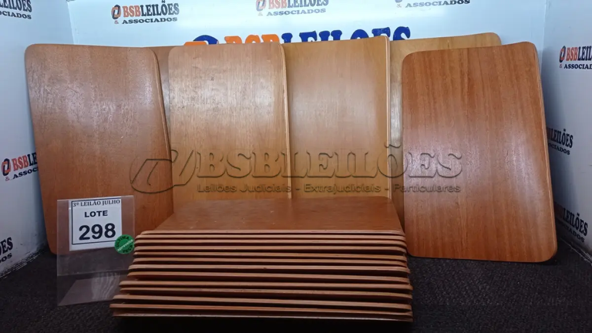 LOTE 298 - 20 PLACAS DE MADEIRAS. (NO ESTADO) ATENÇÃO! FAZER A VISITAÇÃO ANTES DE ARREMATAR, NÃO SABEMOS SE FUNCIONA, LEILÃO NÃO TEM GARANTIA E NEM DEVOLUÇÃO, SUJEITO A POSSÍVEIS AVARIAS VISÍVEIS/OCULTAS E/OU AUSÊNCIA DE COMPONENTES.