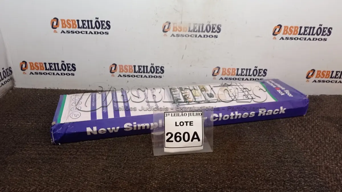 LOTE 260 - NIVEL A LASER COM 2 BATERIAS MALETA ÓCULOS DE PROTEÇÃO (NO ESTADO) ATENÇÃO! FAZER A VISITAÇÃO ANTES DE ARREMATAR, NÃO SABEMOS SE FUNCIONA, LEILÃO NÃO TEM GARANTIA E NEM DEVOLUÇÃO, SUJEITO A POSSÍVEIS AVARIAS VISÍVEIS/OCULTAS E/OU AUSÊNCIA DE COMPONENTES.