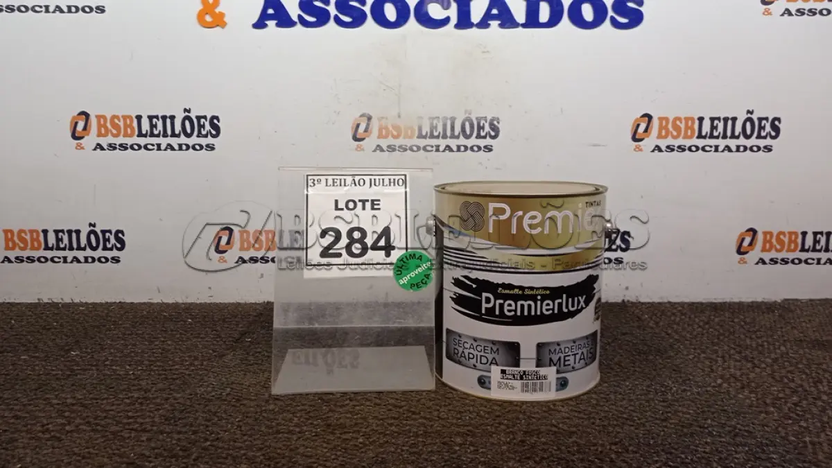 LOTE 284 - 01 LATA DE ESMALTE SINTÉTICO PREMIERLUX DE 3,6L NA COR BRANCO FOSCO MARCA PREMIER. (NO ESTADO) ATENÇÃO! FAZER A VISITAÇÃO ANTES DE ARREMATAR, NÃO SABEMOS SE FUNCIONA, LEILÃO NÃO TEM GARANTIA E NEM DEVOLUÇÃO, SUJEITO A POSSÍVEIS AVARIAS VISÍVEIS/OCULTAS E/OU AUSÊNCIA DE COMPONENTES.