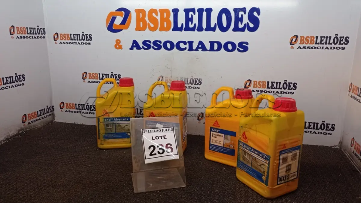 LOTE 236 - 04 GALÕES DE ADITIVO PLASTIFICANTE PARA ARGAMASSA DE ASSENTAMENTO E REBOCO DE 3,6LTS CADA MARCA SIKA. (NO ESTADO) ATENÇÃO! FAZER A VISITAÇÃO ANTES DE ARREMATAR, NÃO SABEMOS SE FUNCIONA, LEILÃO NÃO TEM GARANTIA E NEM DEVOLUÇÃO, SUJEITO A POSSÍVEIS AVARIAS VISÍVEIS/OCULTAS E/OU AUSÊNCIA DE COMPONENTES.