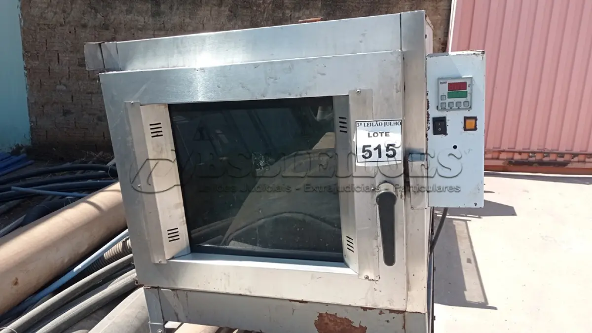 LOTE 371 - 01 FORNO INDUSTRIAL PARA PADARIA A GÁS. (NO ESTADO) ATENÇÃO! FAZER A VISITAÇÃO ANTES DE ARREMATAR, NÃO SABEMOS SE FUNCIONA, LEILÃO NÃO TEM GARANTIA E NEM DEVOLUÇÃO, SUJEITO A POSSÍVEIS AVARIAS VISÍVEIS/OCULTAS E/OU AUSÊNCIA DE COMPONENTES.