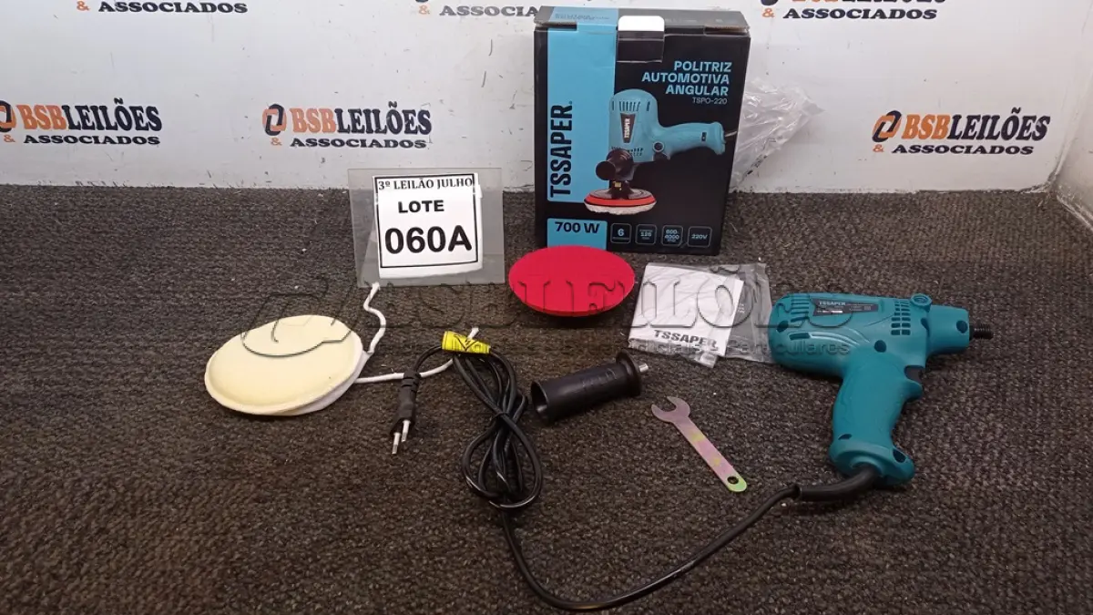 LOTE 060 - POLITRIZ AUTOMOTIVA ANGULAR  700W 6VELOCIDADES 600-4000RPM 220V COM PUNHO, CHAVE, DISCO E BOINA DE LÃ (NO ESTADO) ATENÇÃO! FAZER A VISITAÇÃO ANTES DE ARREMATAR, NÃO SABEMOS SE FUNCIONA, LEILÃO NÃO TEM GARANTIA E NEM DEVOLUÇÃO, SUJEITO A POSSÍVEIS AVARIAS VISÍVEIS/OCULTAS E/OU AUSÊNCIA DE COMPONENTES.
