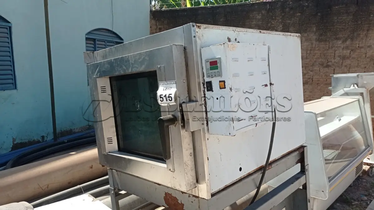 LOTE 371 - 01 FORNO INDUSTRIAL PARA PADARIA A GÁS. (NO ESTADO) ATENÇÃO! FAZER A VISITAÇÃO ANTES DE ARREMATAR, NÃO SABEMOS SE FUNCIONA, LEILÃO NÃO TEM GARANTIA E NEM DEVOLUÇÃO, SUJEITO A POSSÍVEIS AVARIAS VISÍVEIS/OCULTAS E/OU AUSÊNCIA DE COMPONENTES.