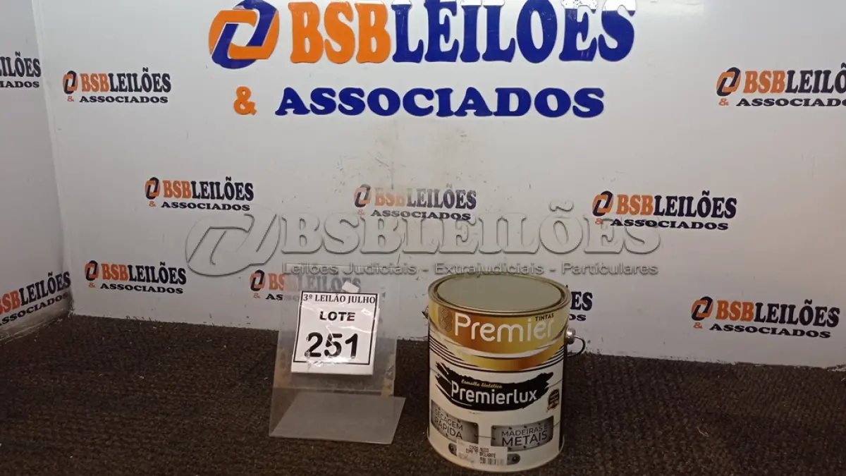 LOTE 251 - 01 LATA DE ESMALTE SINTÉTICO PREMIERLUX DE 3,6L NA COR CINZA MÉDIO MARCA PREMIER. (NO ESTADO) ATENÇÃO! FAZER A VISITAÇÃO ANTES DE ARREMATAR, NÃO SABEMOS SE FUNCIONA, LEILÃO NÃO TEM GARANTIA E NEM DEVOLUÇÃO, SUJEITO A POSSÍVEIS AVARIAS VISÍVEIS/OCULTAS E/OU AUSÊNCIA DE COMPONENTES.